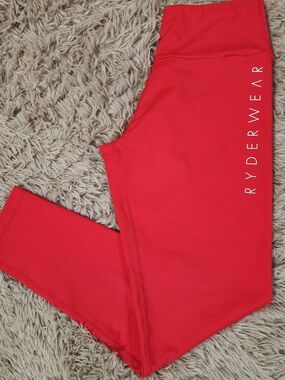 Ryderwear Scrunch Bum Leggings Red